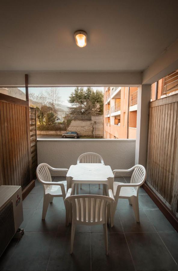 Le Petit Pyreneen - Centre; Terrasse; Parking 卢德 外观 照片